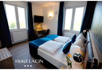 Hotel LACIN allows 18 year olds to book a room