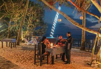 Dalawella Beach Resort BY DECO has Balcony rooms