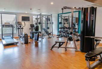 Holiday Inn Express Kolkata Airport, an IHG Hotel allows 18 year olds to book a room