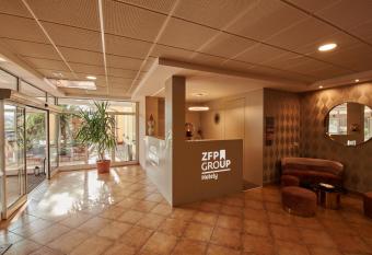 Hotel Akademie a depandance Vila Jarmila allows 18 year olds to book a room