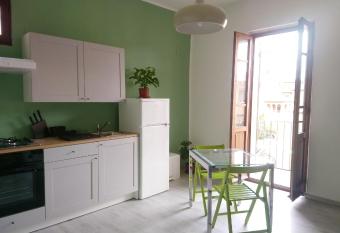 appartamento minimetro pincetto allows 18 year olds to book a room