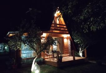 Apple House has Balcony rooms