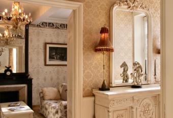 Sainte-H  l  ne Chambres d H  tes & Appartement allows 18 year olds to book a room