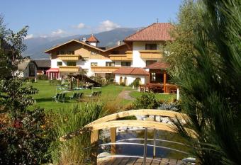 Hotel Tannenhof has Balcony rooms