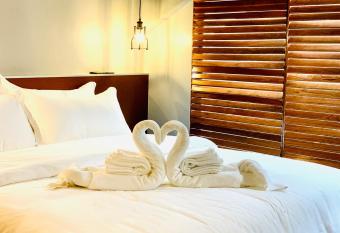 JonkeRED Heritage Hotel allows 18 year olds to book a room