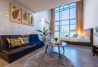 Empire Damansara Duplex Studio near 1 Utama, Ikea, Kidzania & The Curve allows 18 year olds to book a room