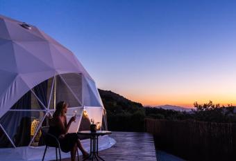 Luxury Dome Retreat has Balcony rooms