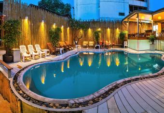 Wild Orchid Villa has Balcony rooms