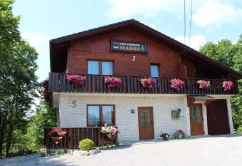 Apartments Bramado has Balcony rooms
