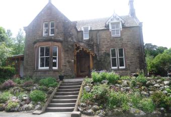 Ormidale Hotel allows 18 year olds to book a room