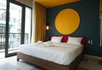 STORK has Balcony rooms