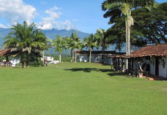 Rancho Eden allows 18 year olds to book a room