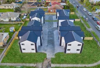 DELBROOK POINT allows 18 year olds to book a room