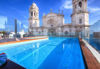 Boutique Hotel OLOM - Only Adults recommended allows 18 year olds to book a room