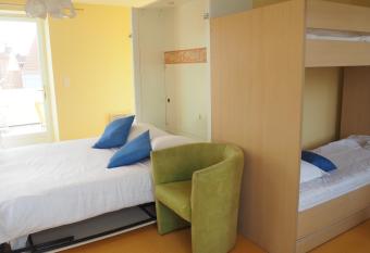 H  tel Le Vivier WISSANT - Centre Village - C  te d Opale - Baie de Wissant - 2CAPS allows 18 year olds to book a room