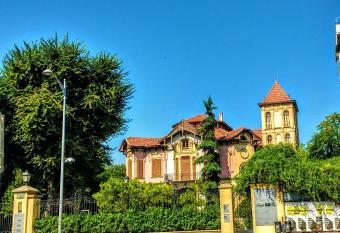 Here Thessaloniki! In the city near the sea has Balcony rooms