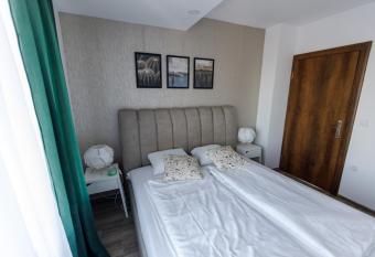 Romantic Apartment Sabac allows 18 year olds to book a room