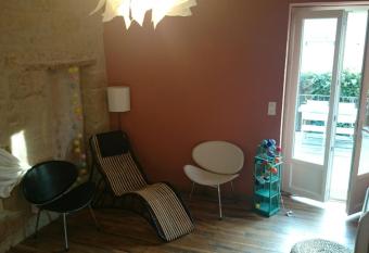 Appt 75m2 terrasse 12m2 has Balcony rooms