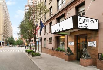 Night Hotel Broadway allows 18 year olds to book a room