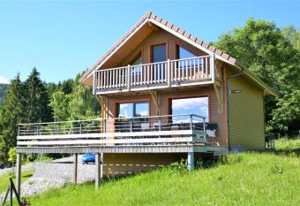 Vue de Longemer allows 18 year olds to book a room