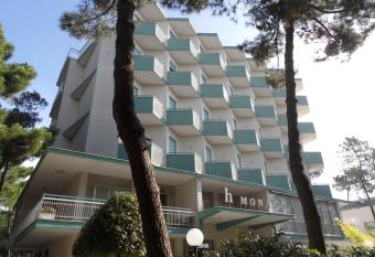 Hotel Monaco has Balcony rooms