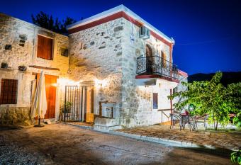 Villa Tzaniana has Balcony rooms