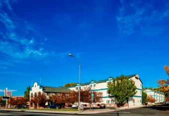 Carson City Plaza Hotel allows 18 year olds to book a room