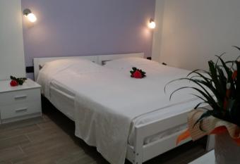 Villa Felice has Balcony rooms