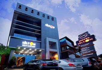 hotel wilton allows 18 year olds to book a room