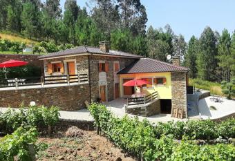 Casa da Tia Bina has Balcony rooms