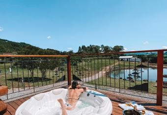 BANGAL  S REF  GIO DO VALE has Balcony rooms