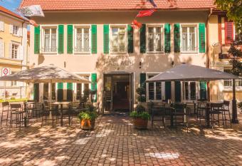 Stadthotel Haslach allows 18 year olds to book a room