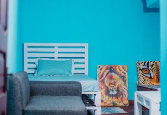 Meru Hostel has Balcony rooms