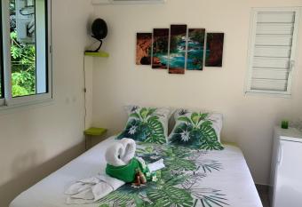    TI JACKO has rooms with a private hot tub