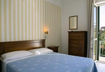 Hotel Giardino allows 18 year olds to book a room