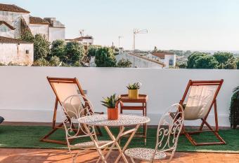 Alter Village Apartments has Balcony rooms