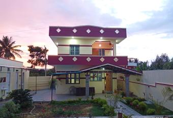 Freshup & Stay has Balcony rooms