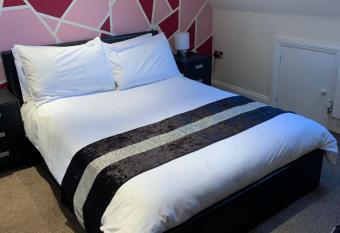 Castle house allows 18 year olds to book a room