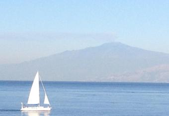 Bahiaincantata B&B Reggio Calabria has Balcony rooms