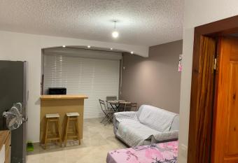 Studio ds r  sidence s  curis  e avec vue & acc  s    la mer . has Balcony rooms