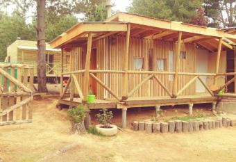 Caba  as Luz de Luna Laguna Verde Valparaiso allows 18 year olds to book a room