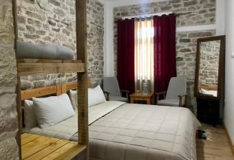 Vila ERI allows 18 year olds to book a room