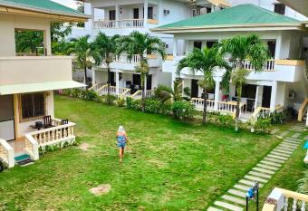 Bans Beach Resort has Balcony rooms