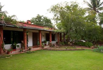 Gitanjali Homestay allows 18 year olds to book a room