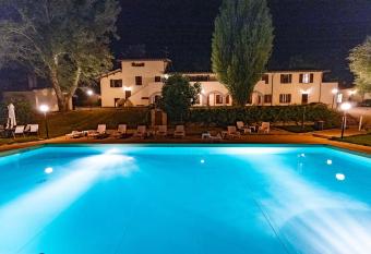 Abadia Farneto has Balcony rooms
