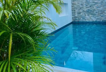 Le MARIE B&B allows 18 year olds to book a room