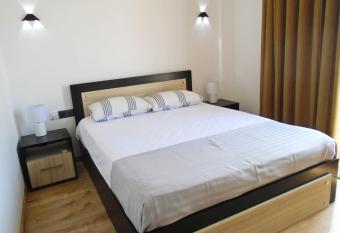 Palmyrah Court Apartment 2BR allows 18 year olds to book a room