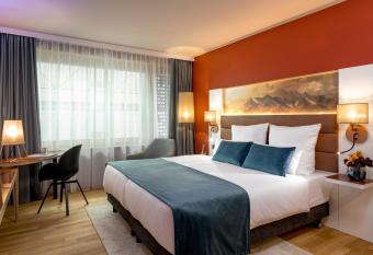 Leonardo Hotel Zurich Airport allows 18 year olds to book a room