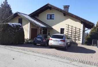 Top Apartment has Balcony rooms