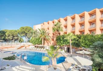 whala!isabela has Balcony rooms